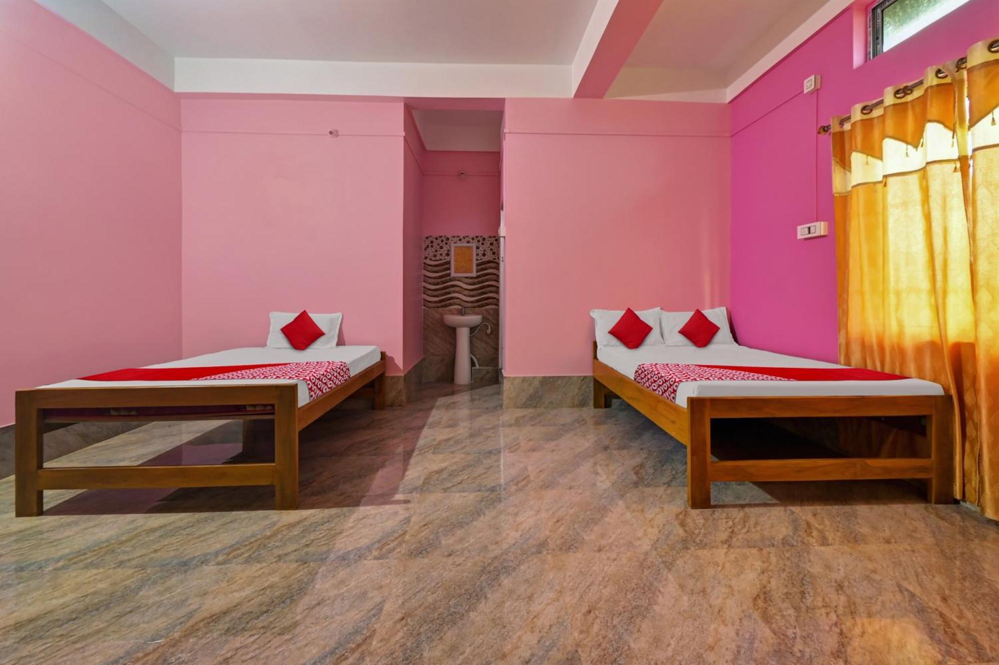 Oyo Flagship The Brahmaputra Homestay Guwahati Exteriör bild