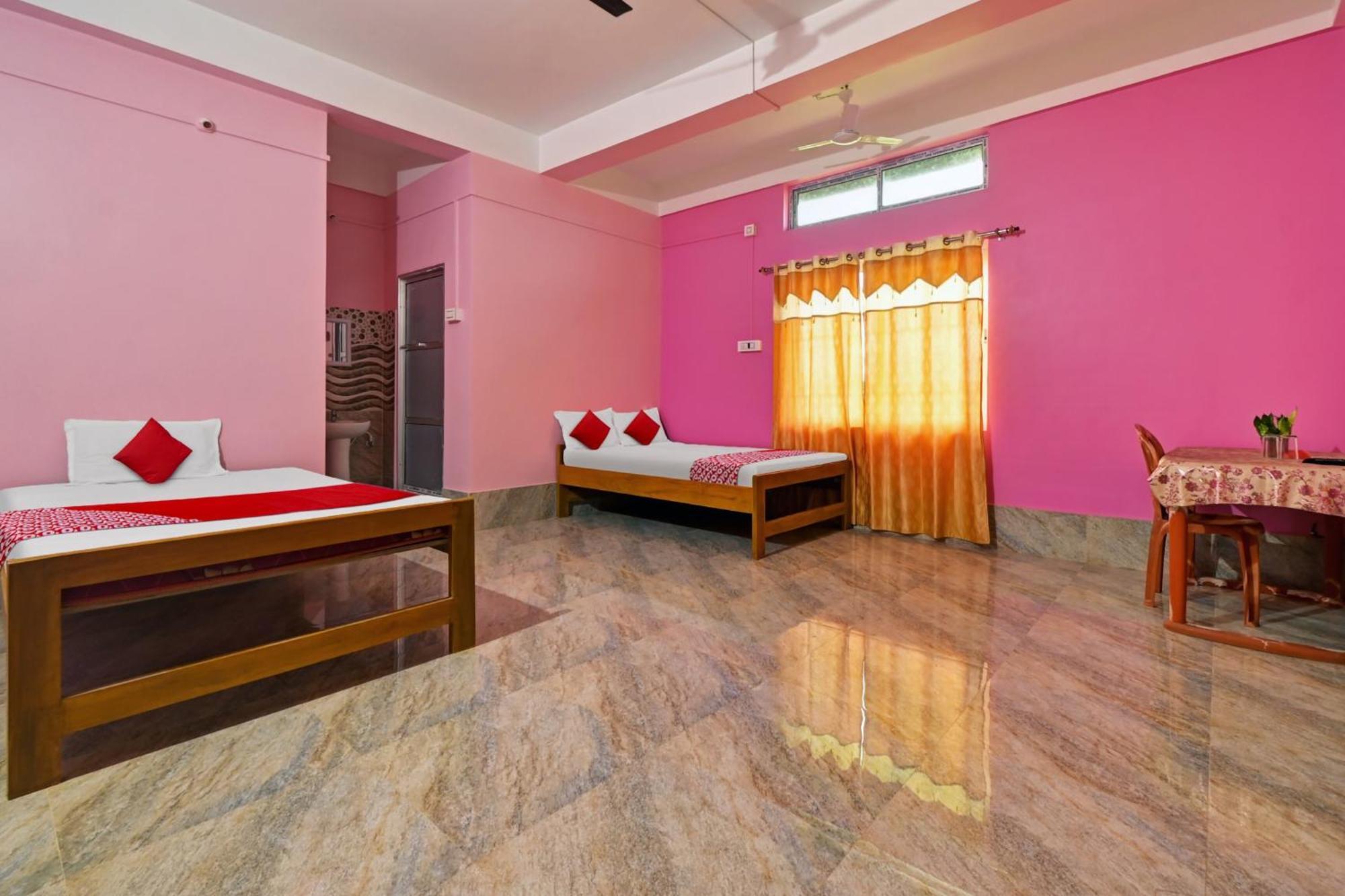 Oyo Flagship The Brahmaputra Homestay Guwahati Exteriör bild